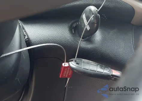 2015 Jeep Cherokee Latitude z USA, uszkodzony, nr VIN 1C4PJLCB0FW616426